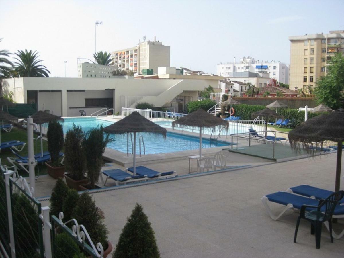 Cozy Apartamento Centro Torremolinos Luaran gambar